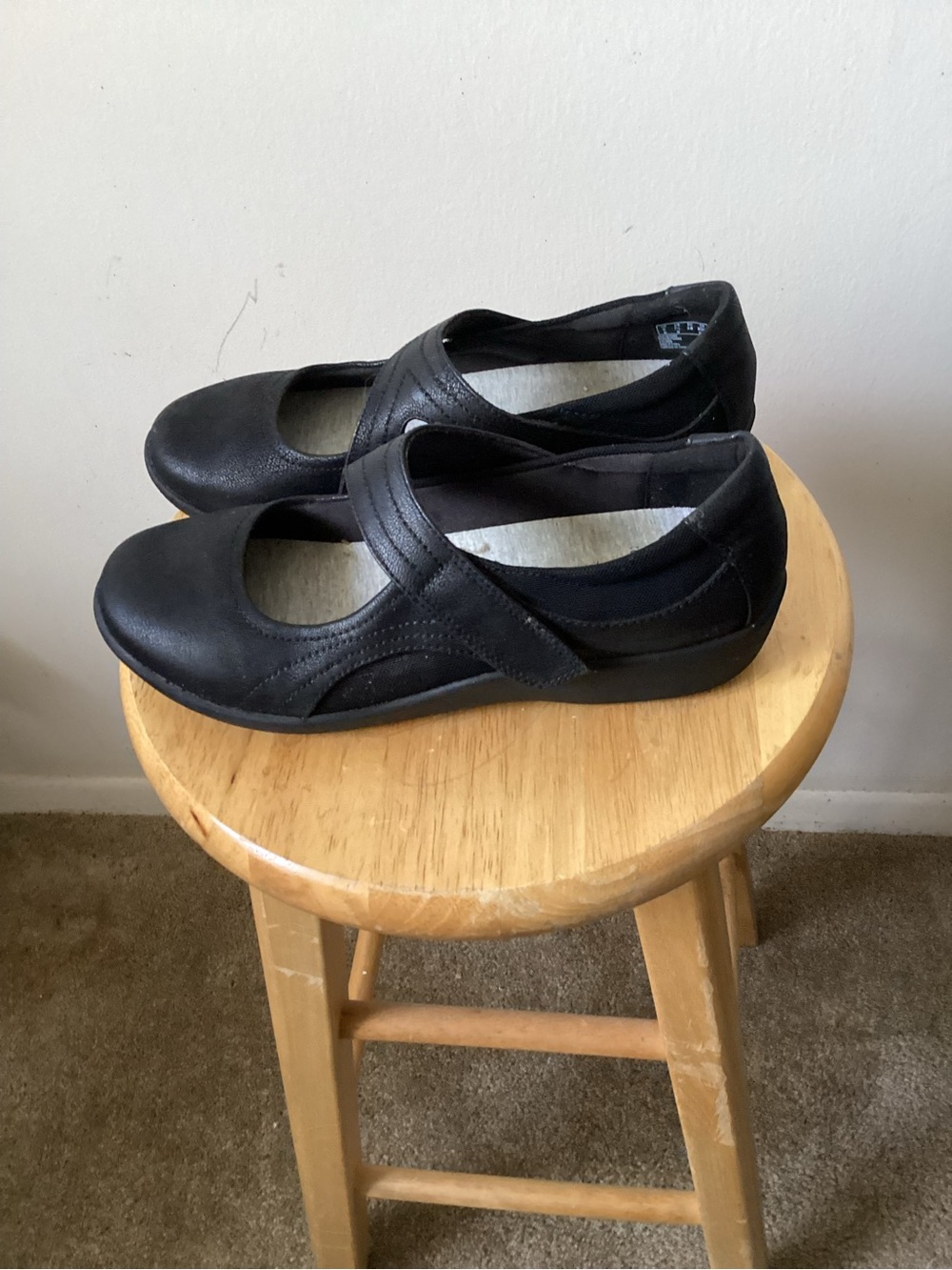 Clark’s Mary Jane cloudstepper shoes- - Picture 3 of 7